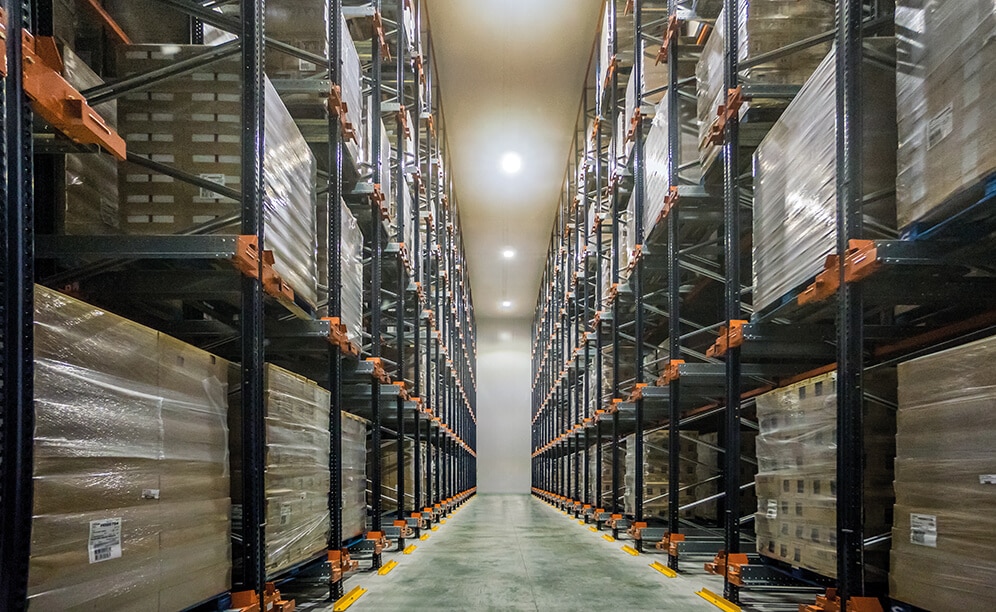 Six high-tech frozen storage chambers at Alfrisan Six high-tech frozen storage chambers at Alfrisan