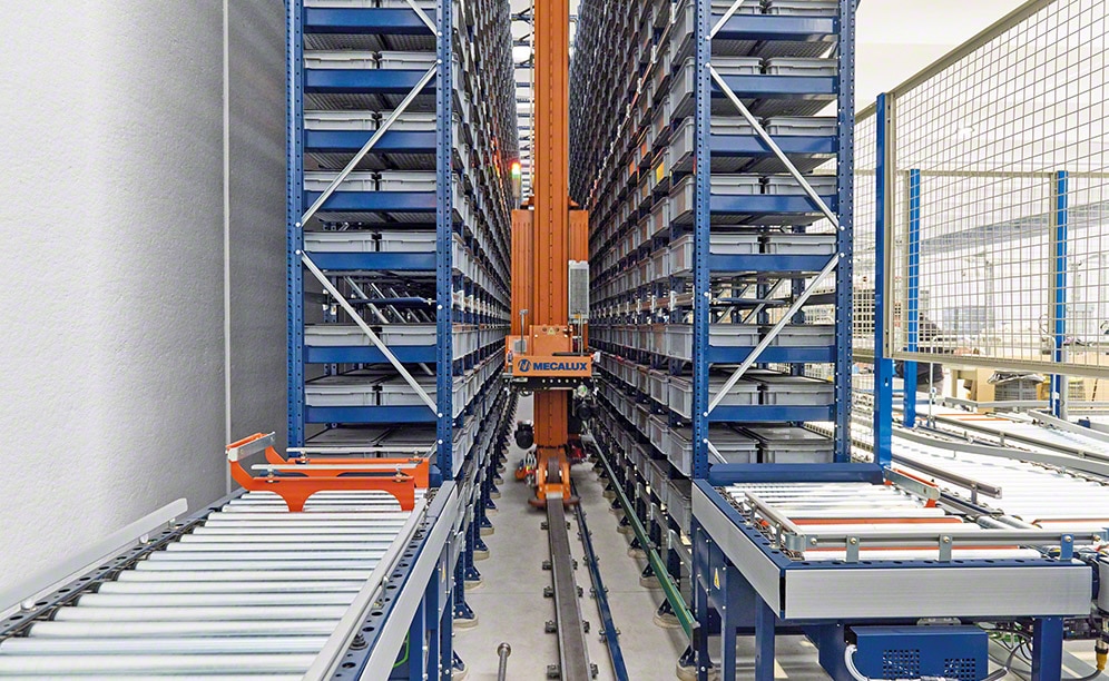 The automated warehouse for boxes of Paolo Astori in Italy