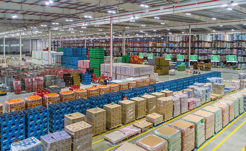 The warehouse possesses a spacious reception and dispatch area