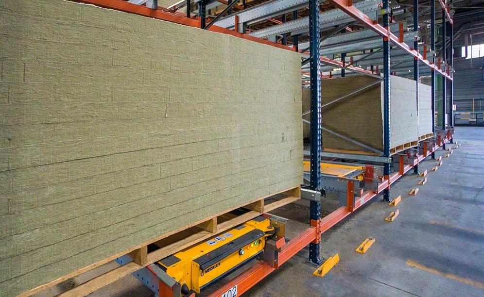 Rockwool Peninsular stores its over-sized product with Pallet Shuttle system