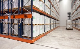 With mobile bases, direct access is maintained to each pallet