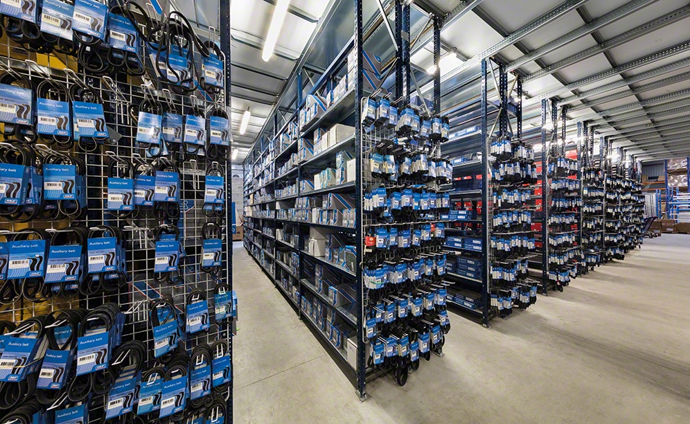 Racking bays are equipped with extra components that make it possible to store and classify products of similar characteristics