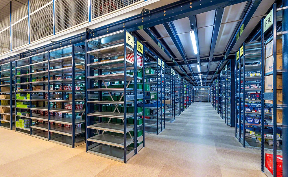 Aisles are wide enough to let operators move around with handcarts, picking and replenishing products
