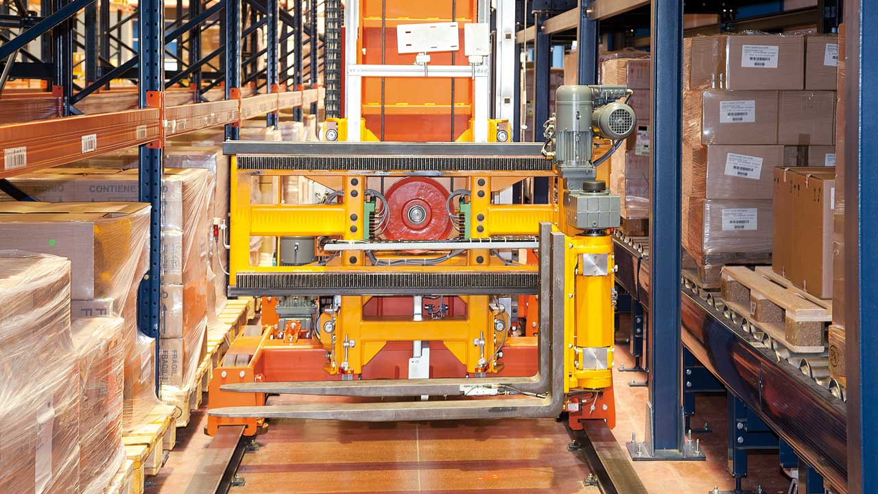 Smooth automation: Disalfarm warehouse introduces trilateral stacker cranes at a reasonable cost