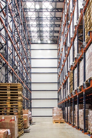 In a clad-rack warehouse, the Pallet Shuttle contributes even more to maximize storage capacity