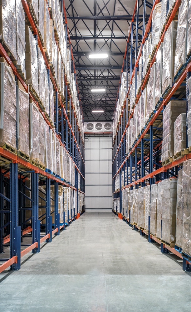 The cold storage installations consist of three aisles with 11 m high double-depth racking on both sides