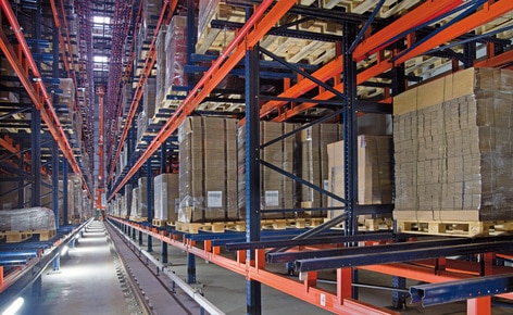 An automated clad-rack warehouse with a capacity to store more than 6,300 pallets in just two working aisles