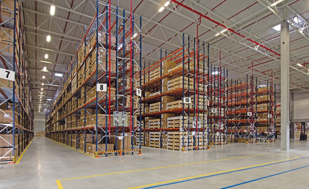 Mecalux has provided 10.5 m high conventional racking