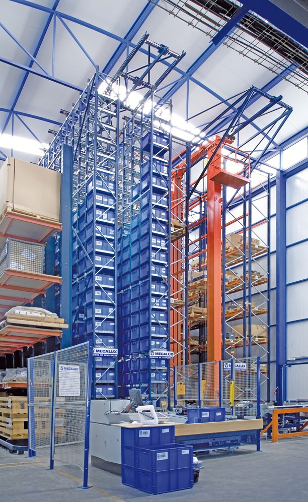 The automated warehouse is reserved for medium-sized and weight components placed directly on europallets