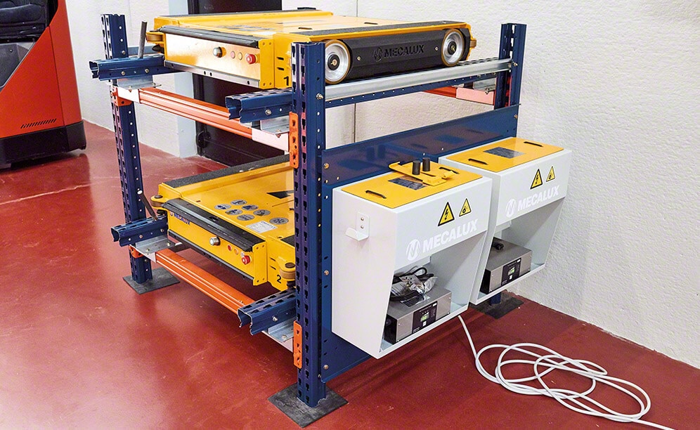 Batteries are extracted from the shuttles and connected by just slipping them into the charging stations set up in the warehouse