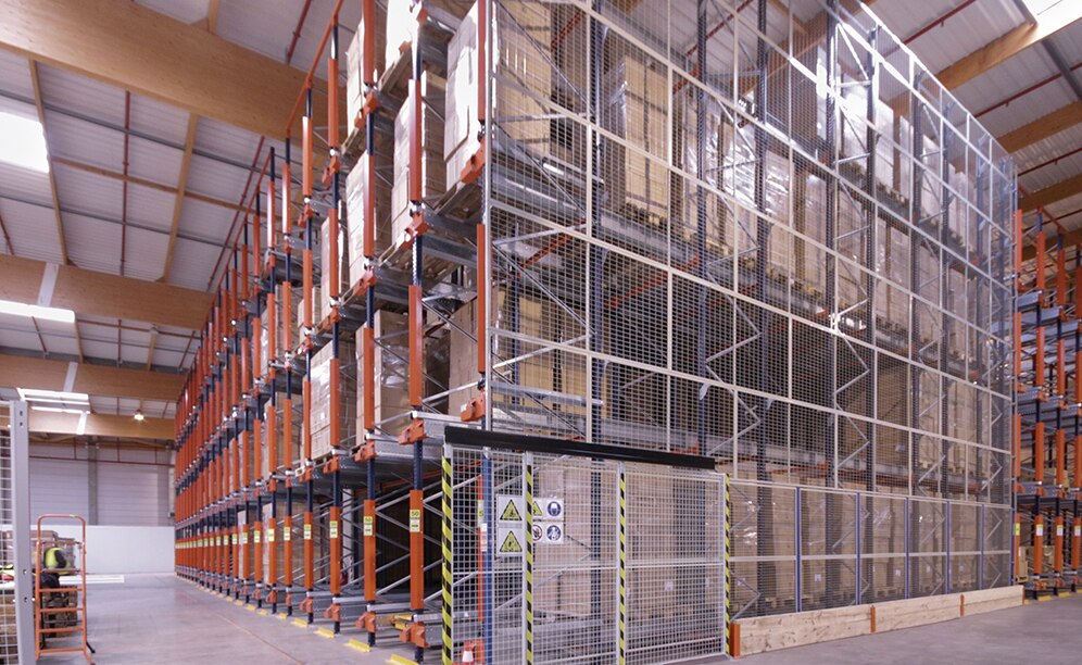 The Didactic warehouse also features protective mesh panels on the sides of the racking to prevent the accidental fall of goods